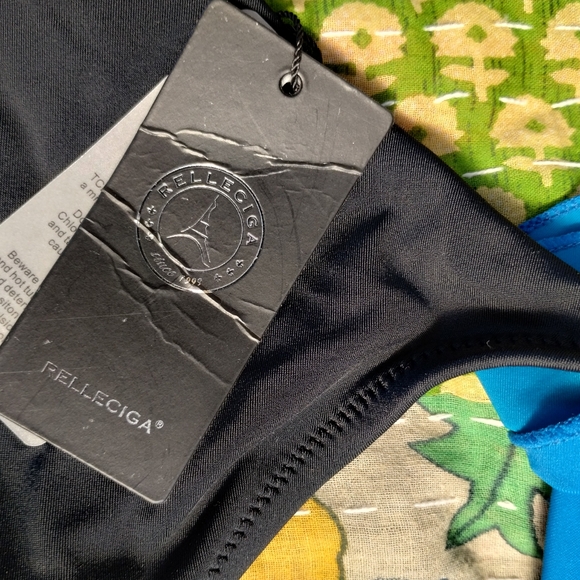 Relligiga black bikini top - Picture 2 of 4